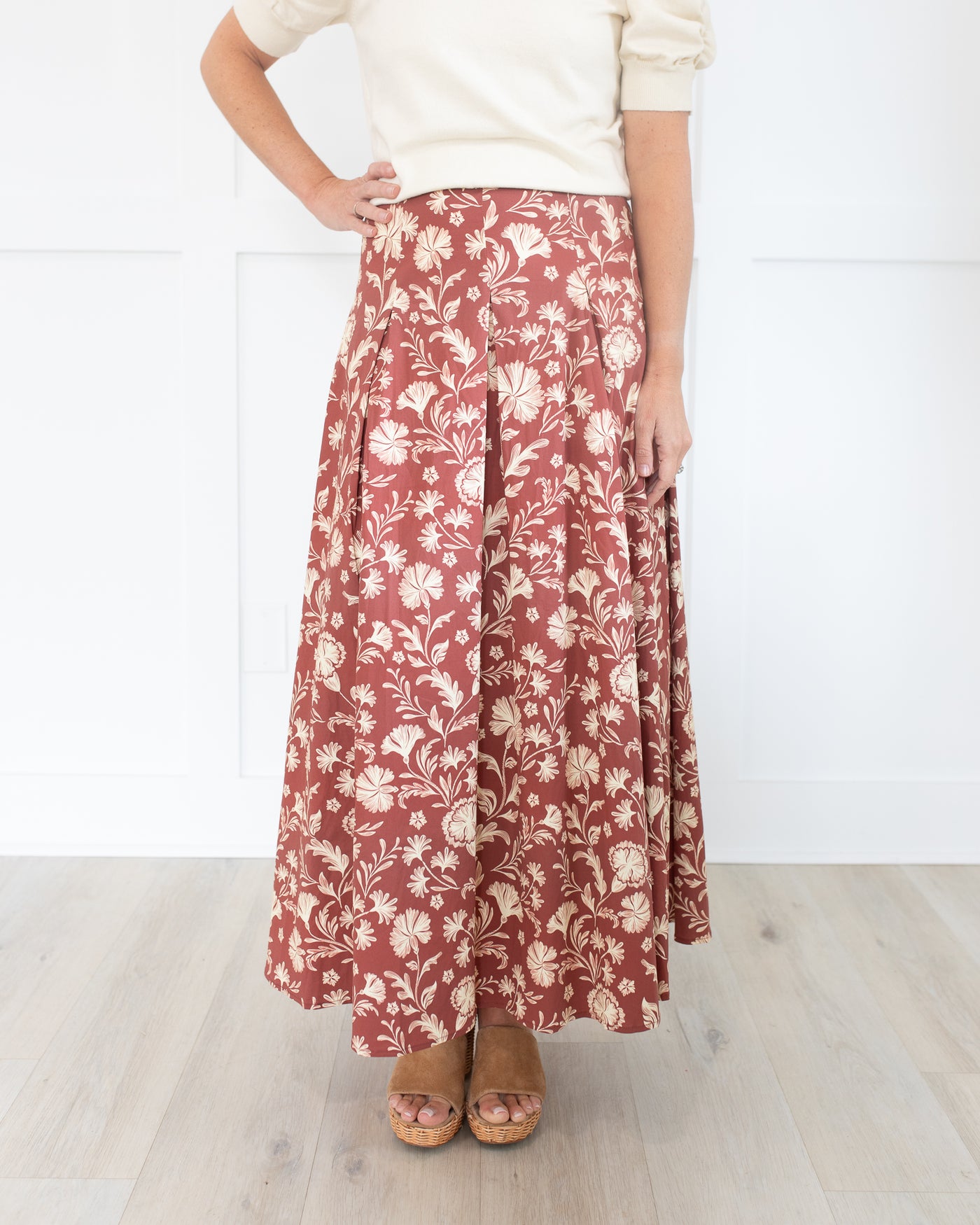 Brick & Ivory Floral Print Pleated Skirt