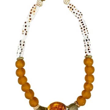Shell Pendant Necklace in Neutral