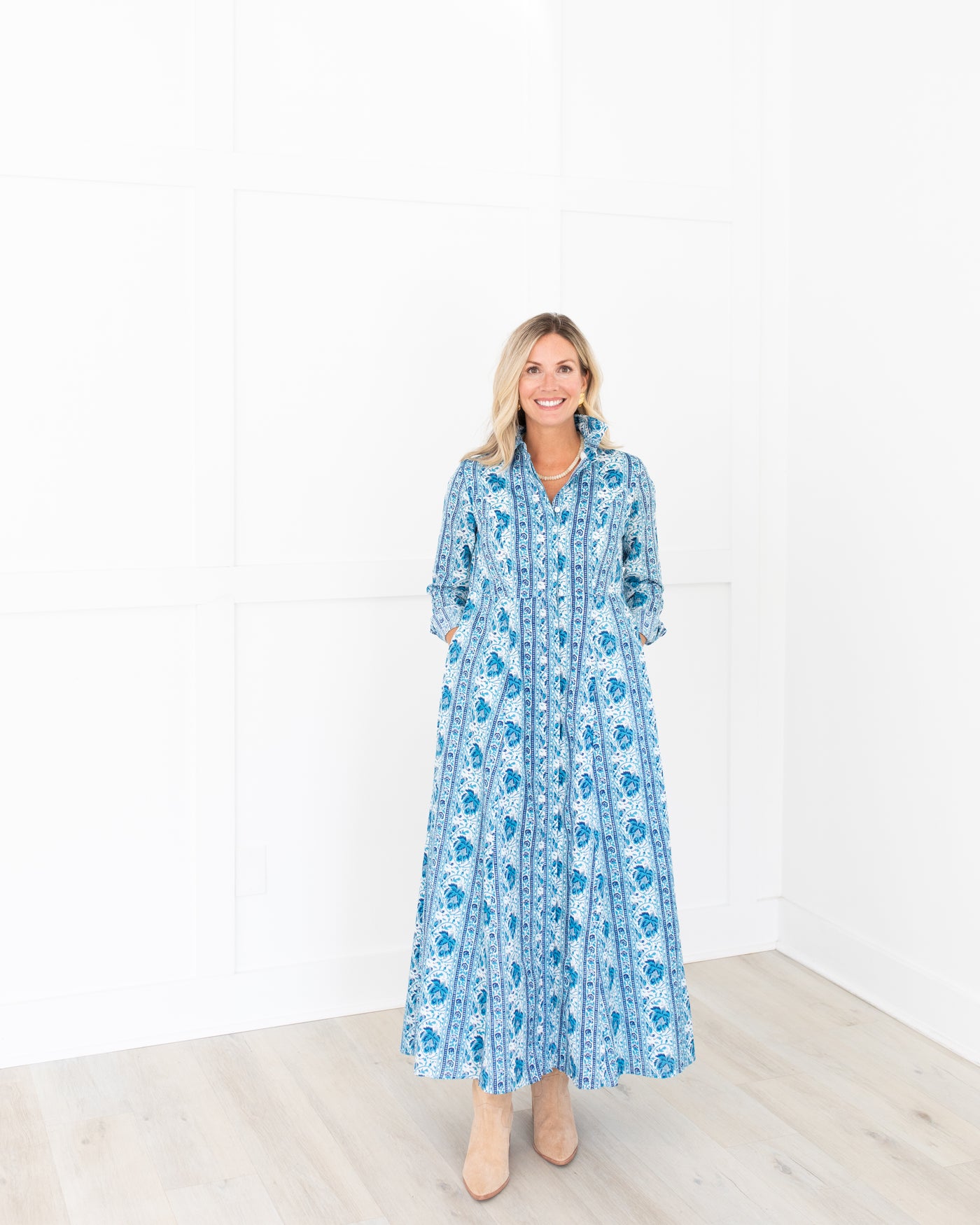 Long Sleeve Collared Shirt Dress in Blue and White Floral Stripe