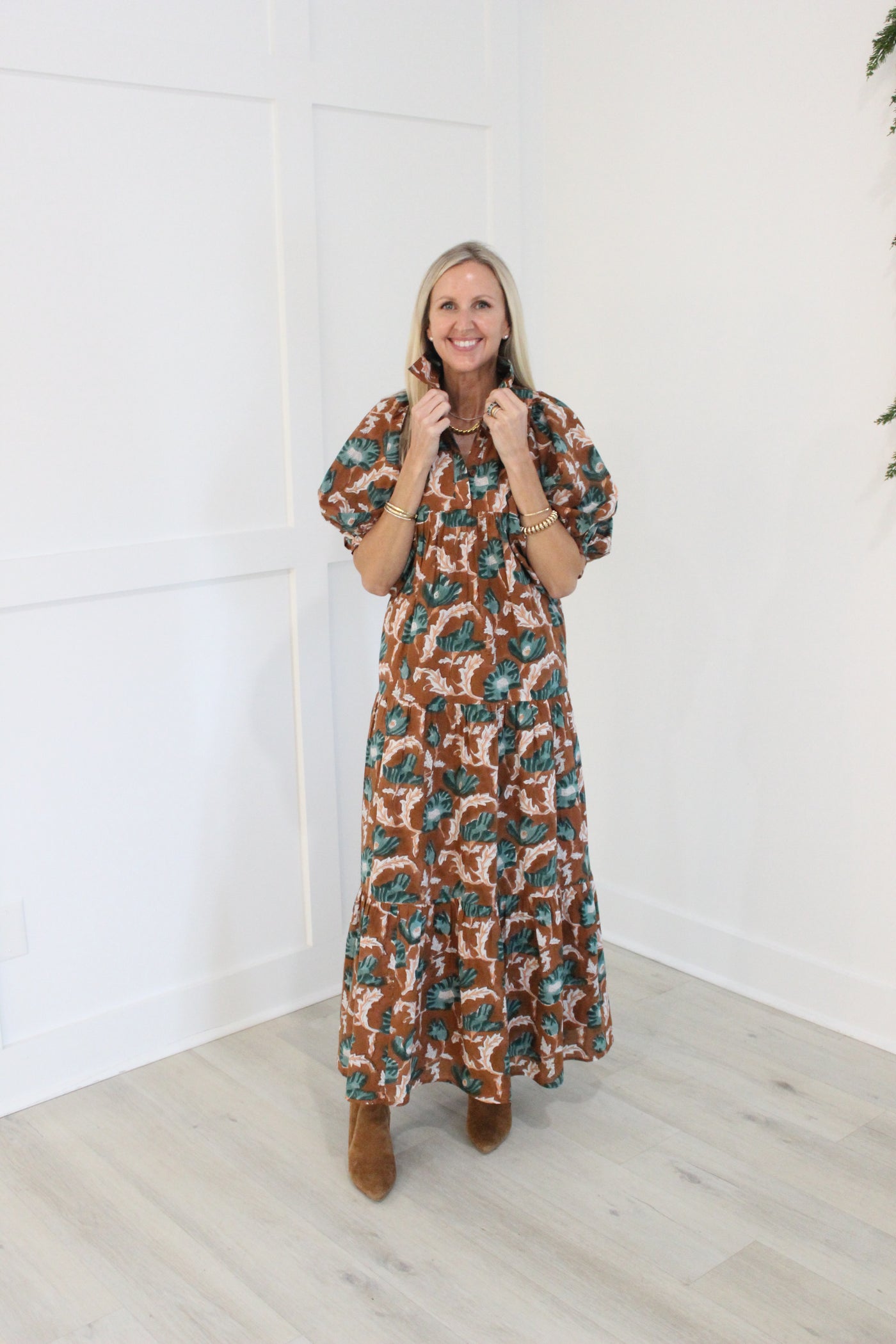 Long Blakely Dress in Large Brown Floral