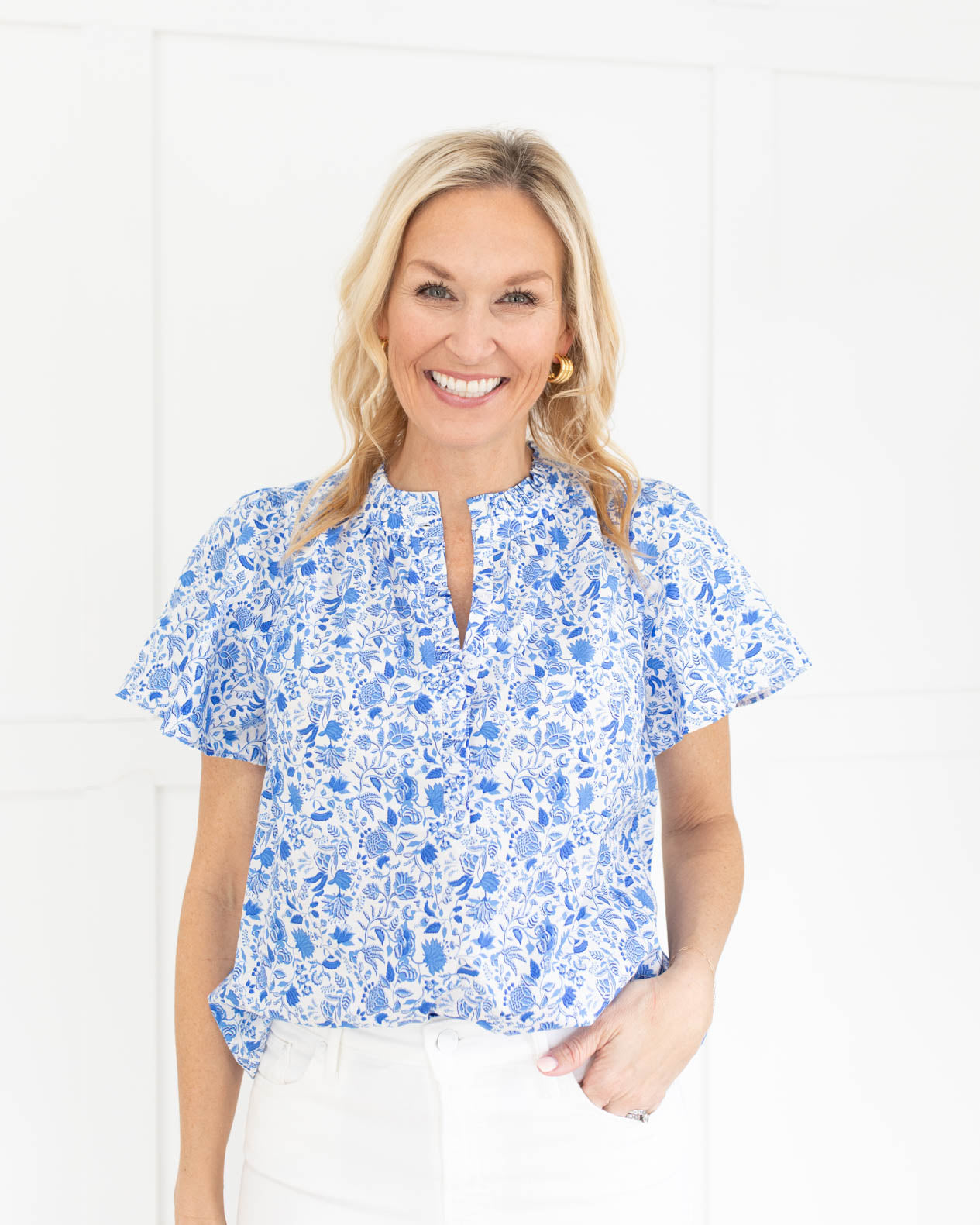 Floral Blue and White Short Sleeve Blouse