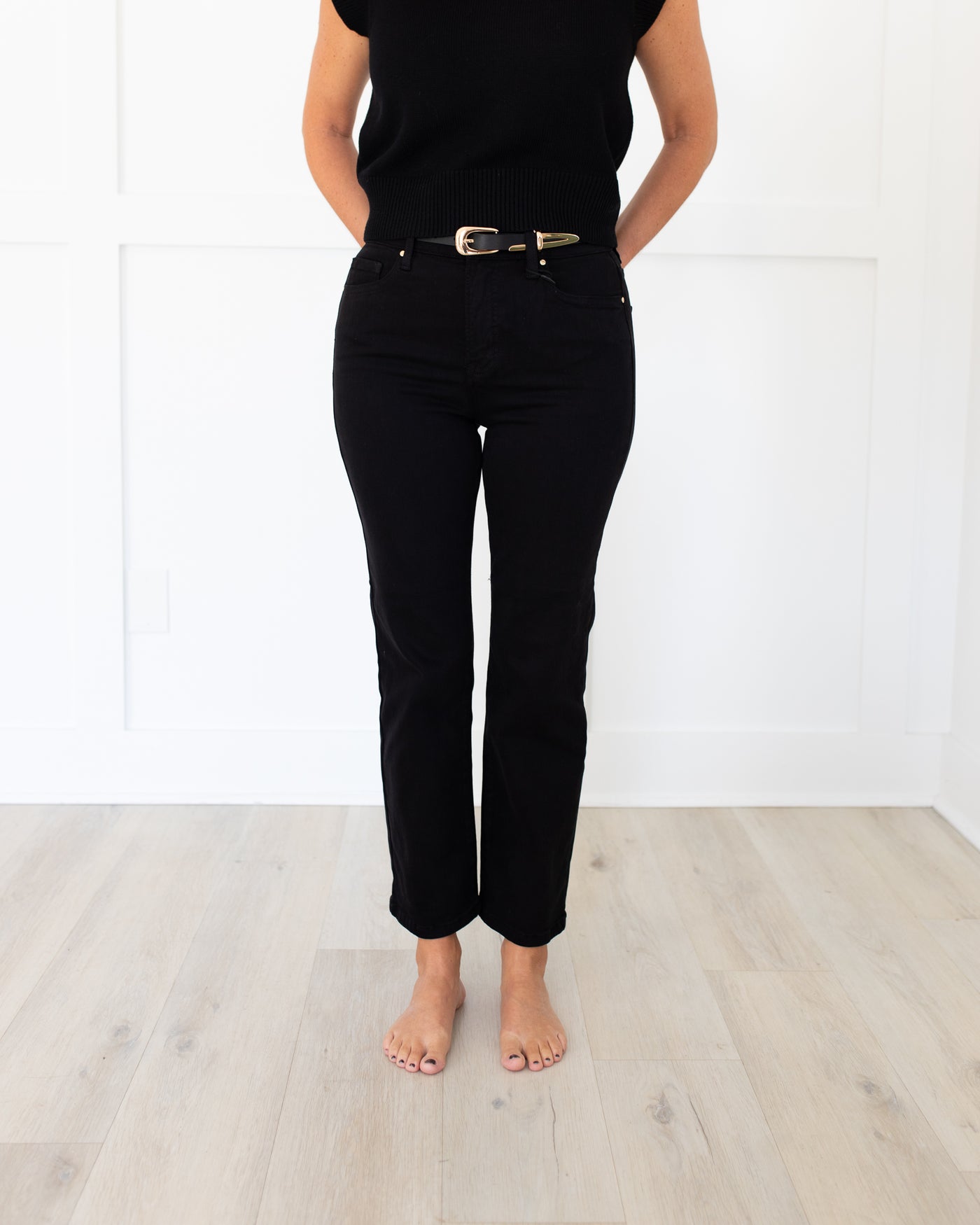 Black High Rise-Crop Straight Denim