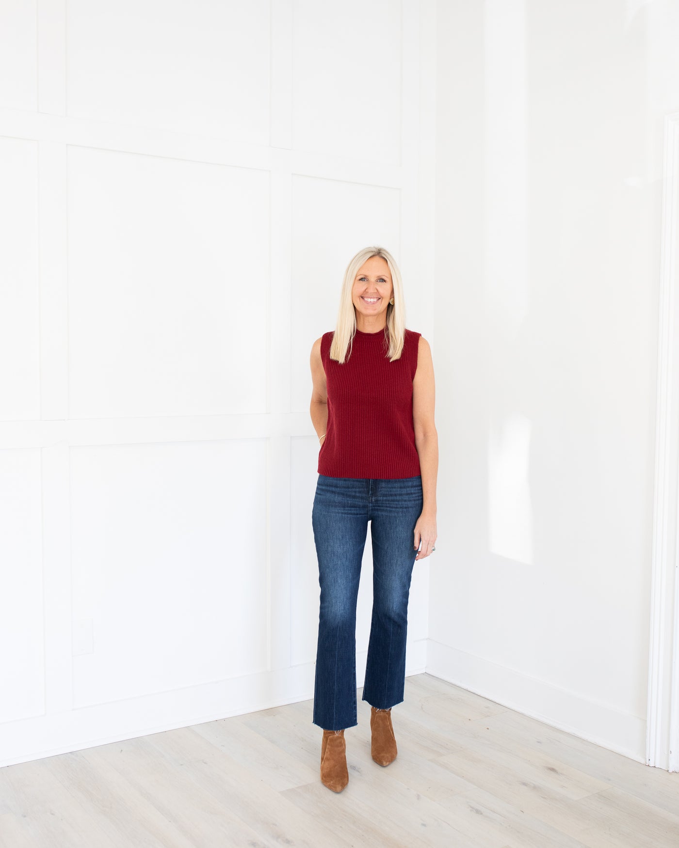 Sleeveless Ribbed Sweater in Burgundy