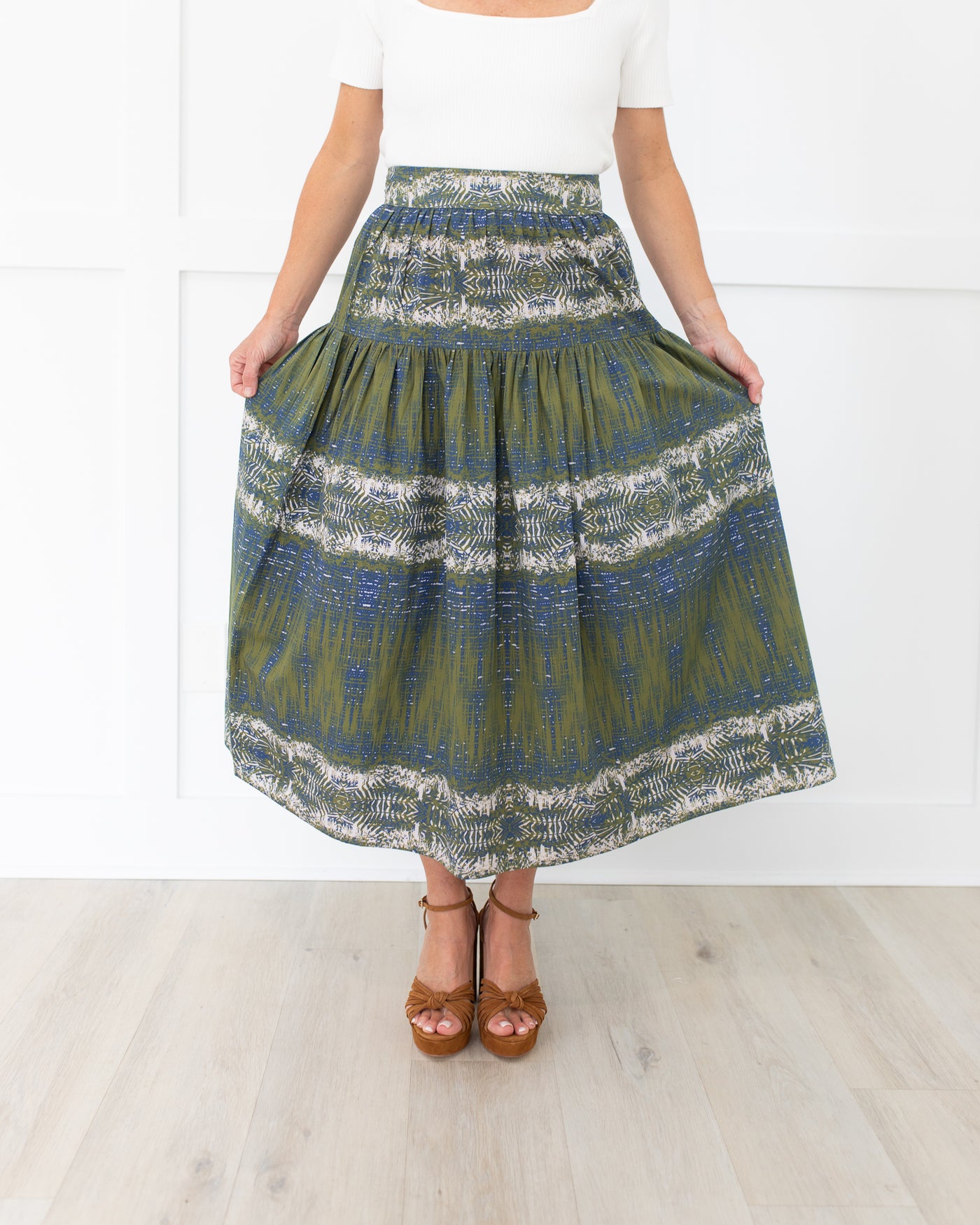 Quinn Skirt in Wild Palms