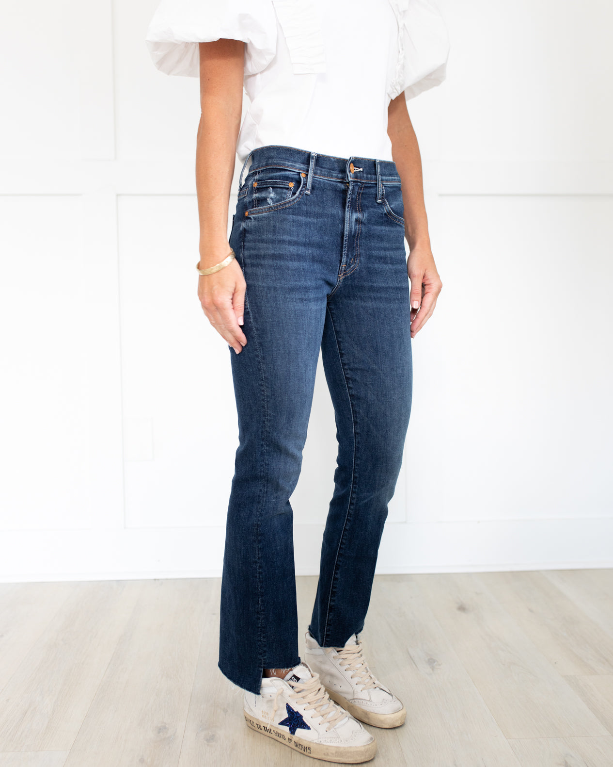 The Insider Crop Step Fray Denim in Teaming Up by Mother