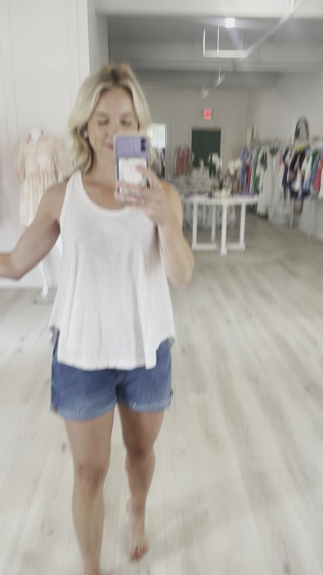 White Simple Tank